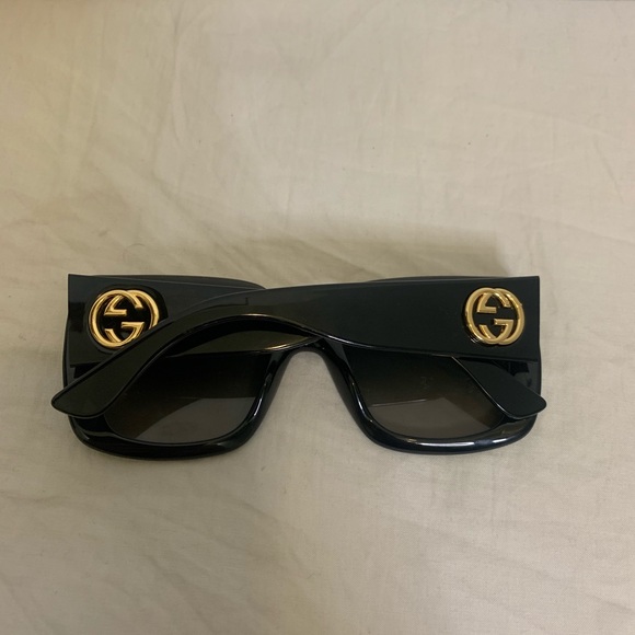 Large Gucci Glasses - Picture 2 of 3